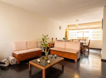 En Venta Amplio Departamento de 3 Dormitorios en Gral Cordova