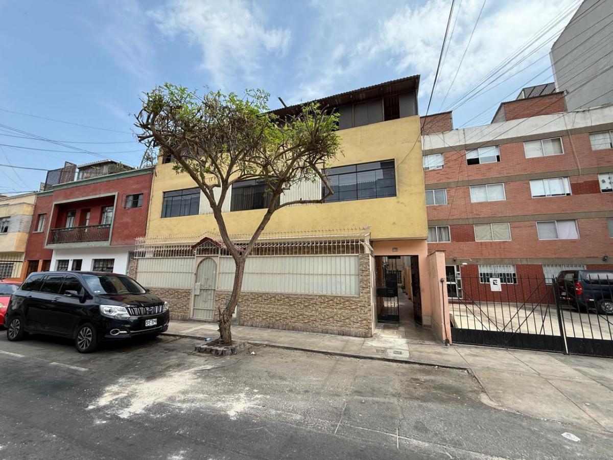 Venta de Acogedor Departamento Cerca Risso Lince