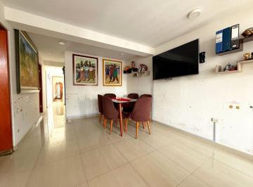 Venta 2 Dormitorios, 1 Baño, Cerca de La Municipalidad