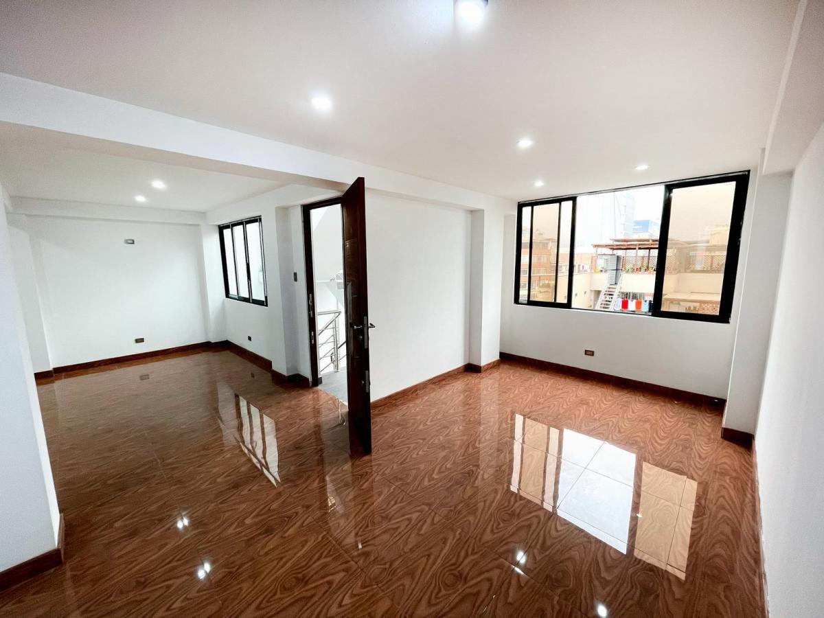 Vendo Depa 4 Hab. con Azotea - 5to Piso - Los Olivos