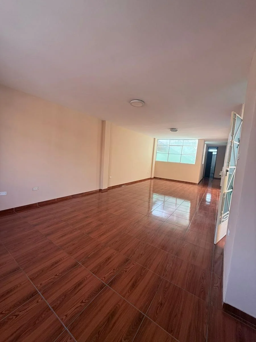 Departamento en venta en Los Olivos - 106 m², 3 dormitorios