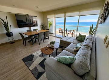 Apartamento con Vista Imponente Al Mar de 3 Dormitorios en Malecon Grau