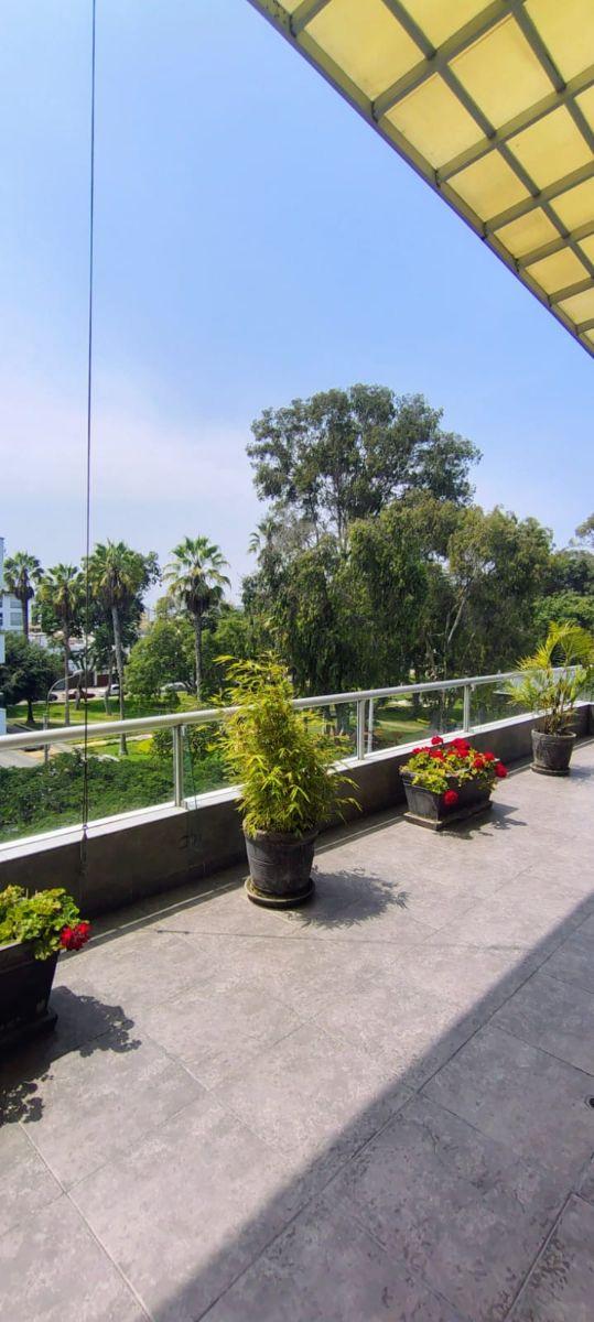 Dúplex en Venta Frente a Parque | 280 m² | Terraza en L | Surco Límite Miraflores