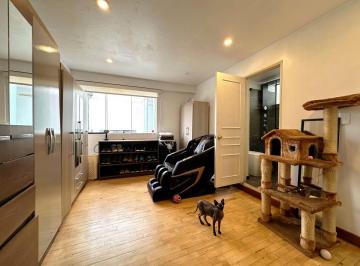 Venta Amplio Flat 3 Dormitorios, 3 Baños, Incluye Cochera, a 2 Cuadras del Ovalo Higuereta 4to Piso
