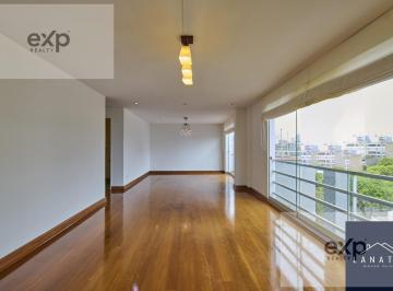 Dúplex en Venta, Miraflores Cerca Colegio Maria Reina 3 Dormitorios, 3 Baños 2 Cocheras, Terraza Bbq