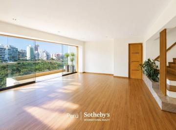 Elegante Dúplex Renovado con Vista Al Mar en Miraflores