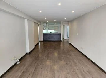¡Venta Dpto. 1er. Piso. 144 m², 03 Dorm. 2 Cocheras y 1 depósito!