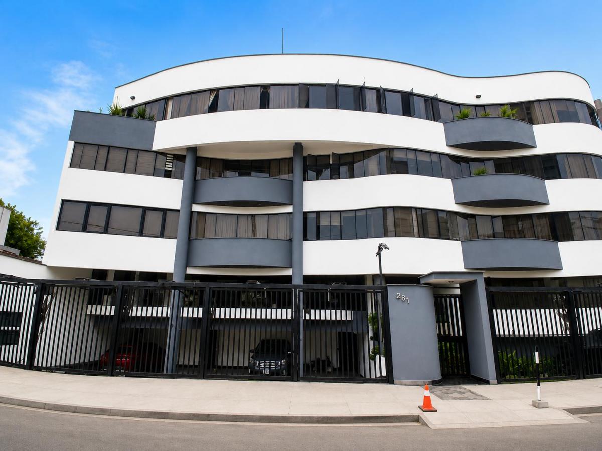 ¡Amplio Departamento con Ascensor en Miraflores!