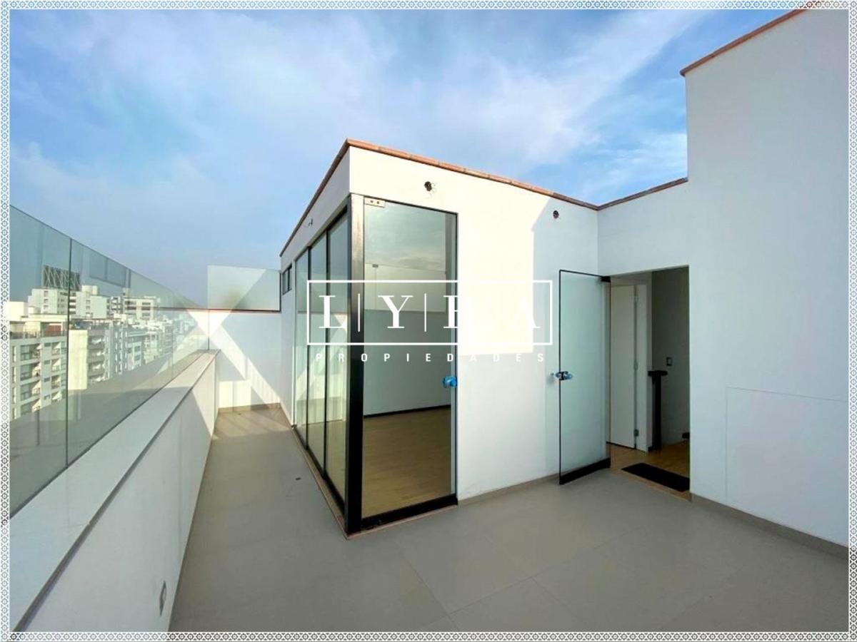 Vendo Departamento de 148 m², con Terraza Amplia, en Zona Tranquila de Miraflores