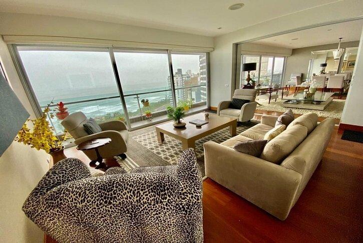 Vendo Departamento de 256 m², Vista Panorámica Al Mar, Malecón Marina