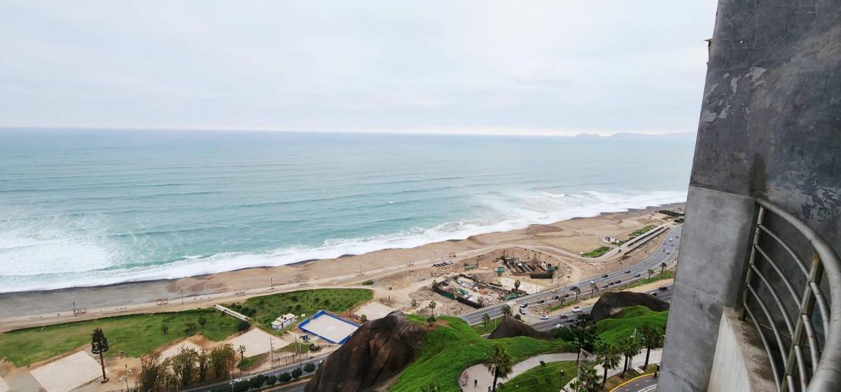 Duplex en Malecón de La Marina con Vista Directa Al Mar