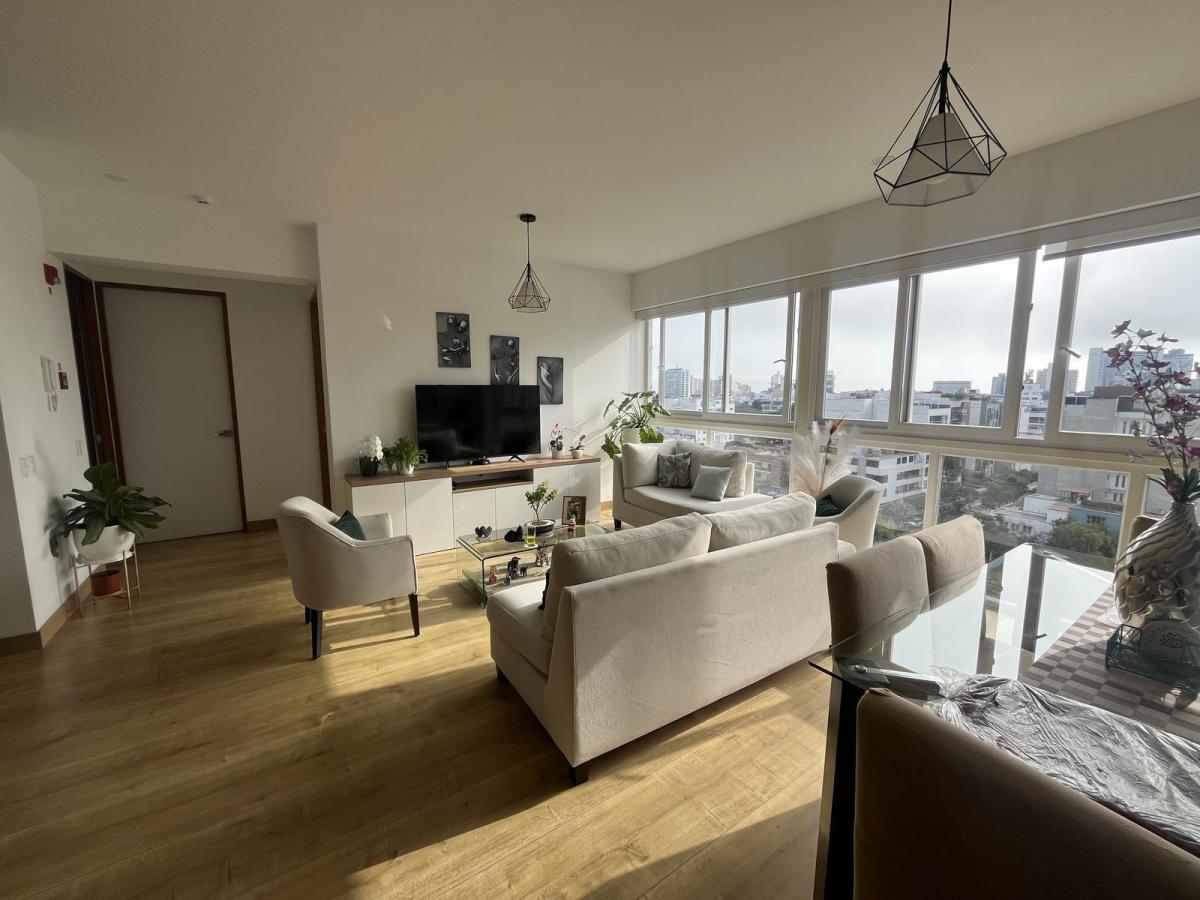 Vendo Moderno Depa de 2 Dorms. en Miraflores Límite con Barranco