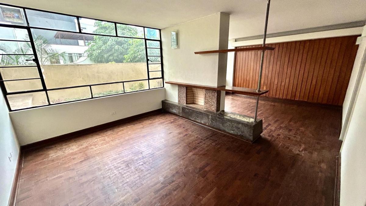 Venta Departamento Frente a Wong de Benavides Panama