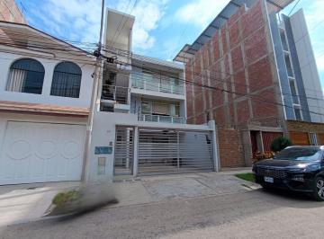 Departamento en Venta Sta Maria del Pinar Calle Las Diamelas Mz. E #21 Primer Piso y Cochera