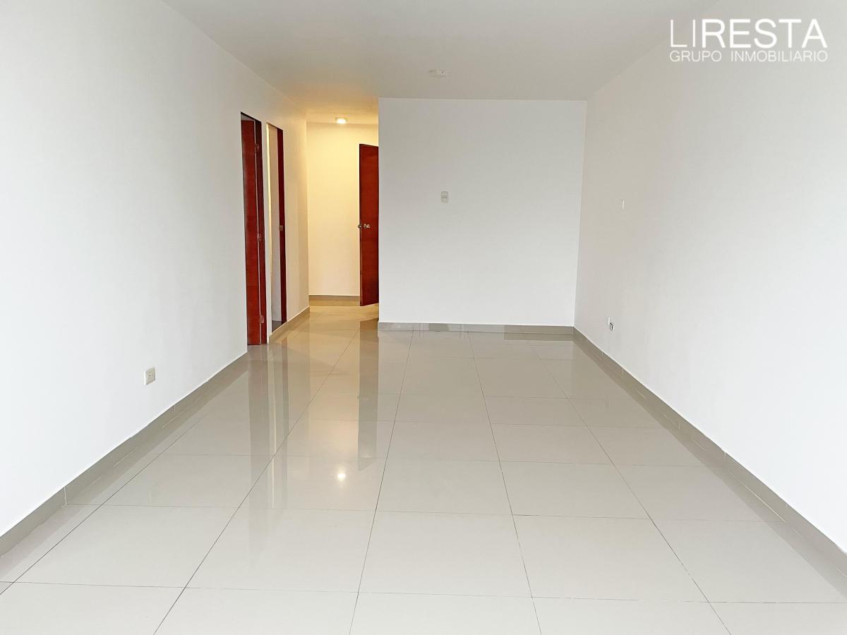 Vendo Hermoso Flat Vista Al Parque Zona Residencial