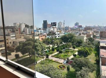 Vista a Parque en Pueblo Libre Venta de Departamento Sin Estacionamiento