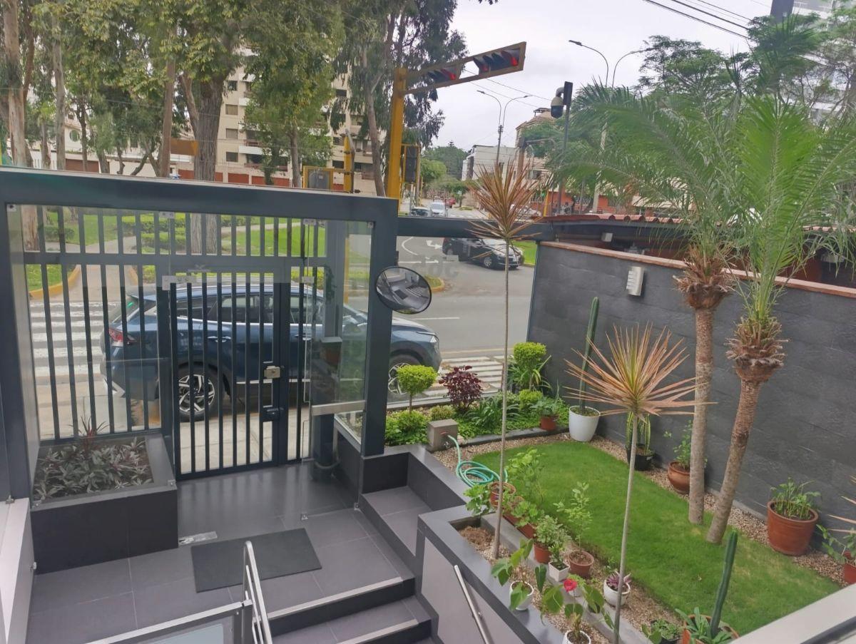 Vendo Hermoso Departamento Primer Piso Frente Parque Sur San Borja