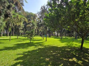 Venta de Departamento con Balcón. Frente a Parque.3 Dormitorios. ID. 1120