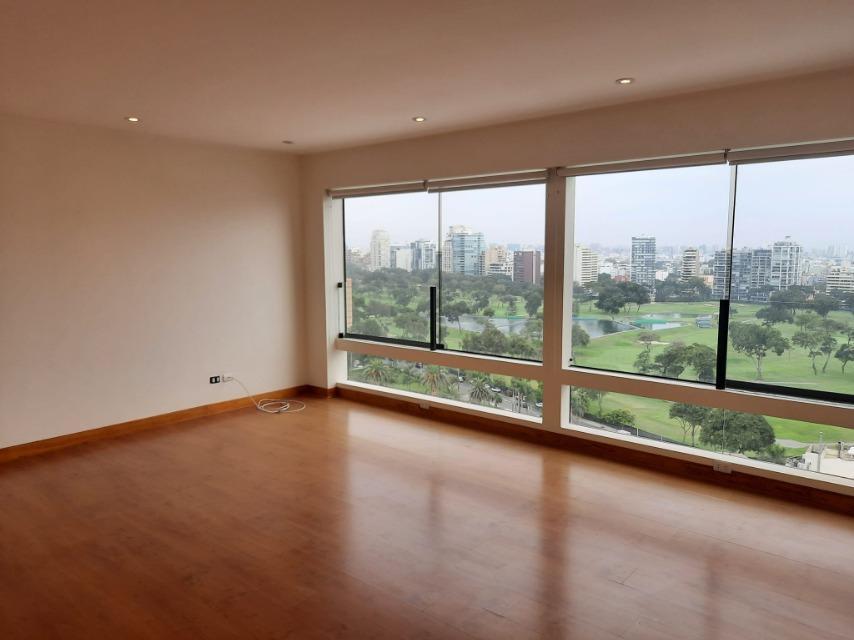 Vendo Lindo Departamento Duplex en Urb. Country Club, San Isidro. (Frente Al Club Real de San Isidro