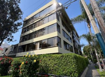 Venta de Elegante y Espacio Flat Cerca Al Golf - San Isidro