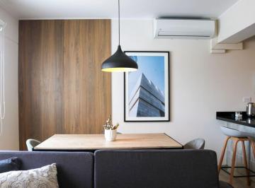 Exclusivo Depa con Terrazón en San Isidro | 155 m² Totales · 2 Dorm · Amoblado + Cochera