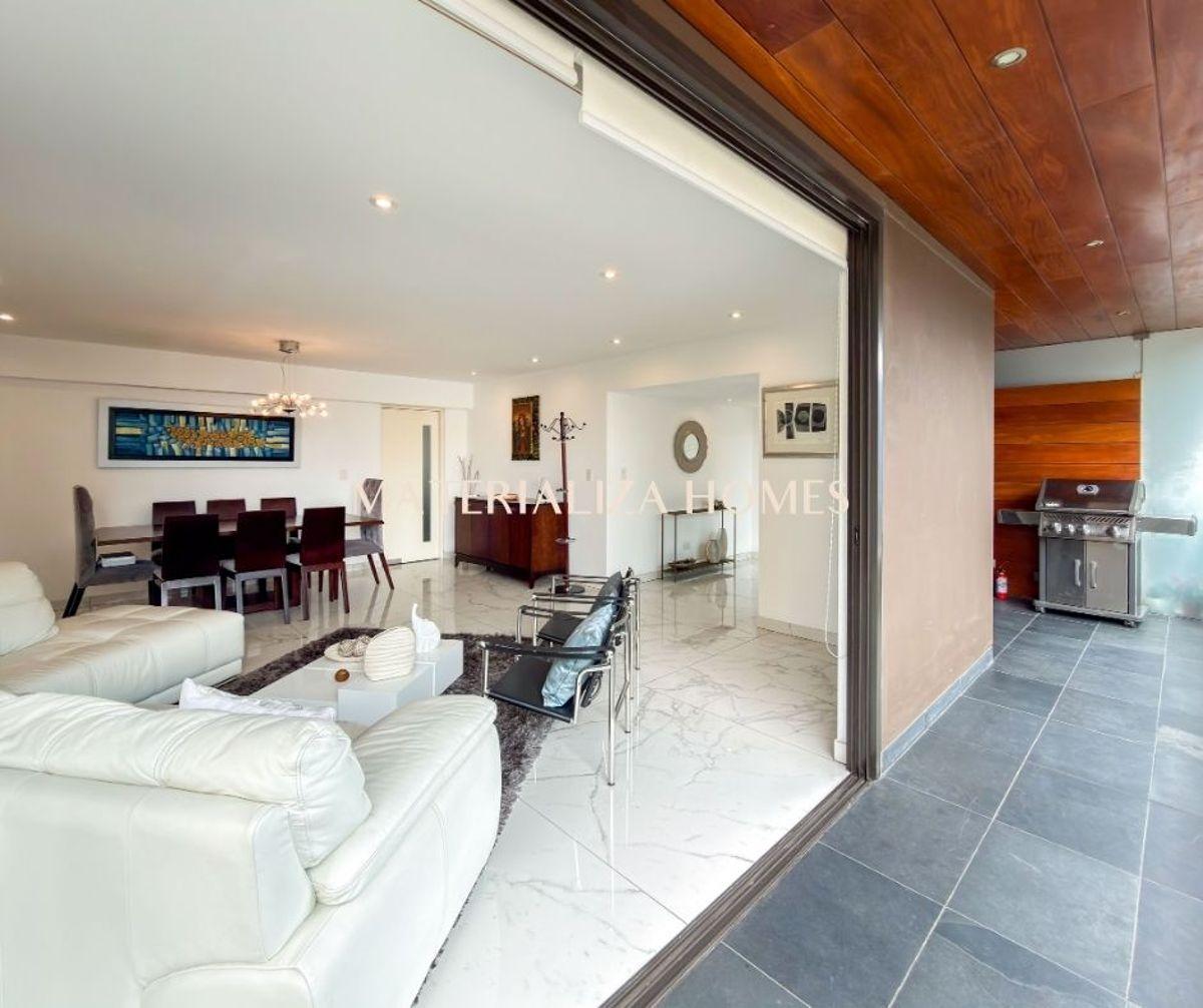 Depa en Venta – Impecable – Piso 5 con Terraza! 3 Dormitorios + Escritorio
