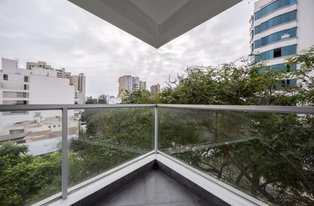 Vendo Departamento de 3 Dormitorios, 213 m² Cerca Al Golf, San Isidro - Sivs076