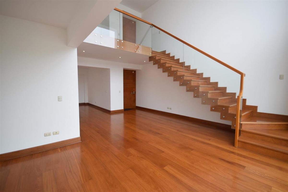 Vendo Amplio Penthouse de 305 m² Frente Al Golf de San Isidro
