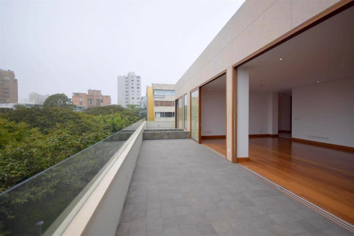 Vendo Lujoso Penthouse Estreno de 649 m² Frente a Parque Renán Elías, San Isidro