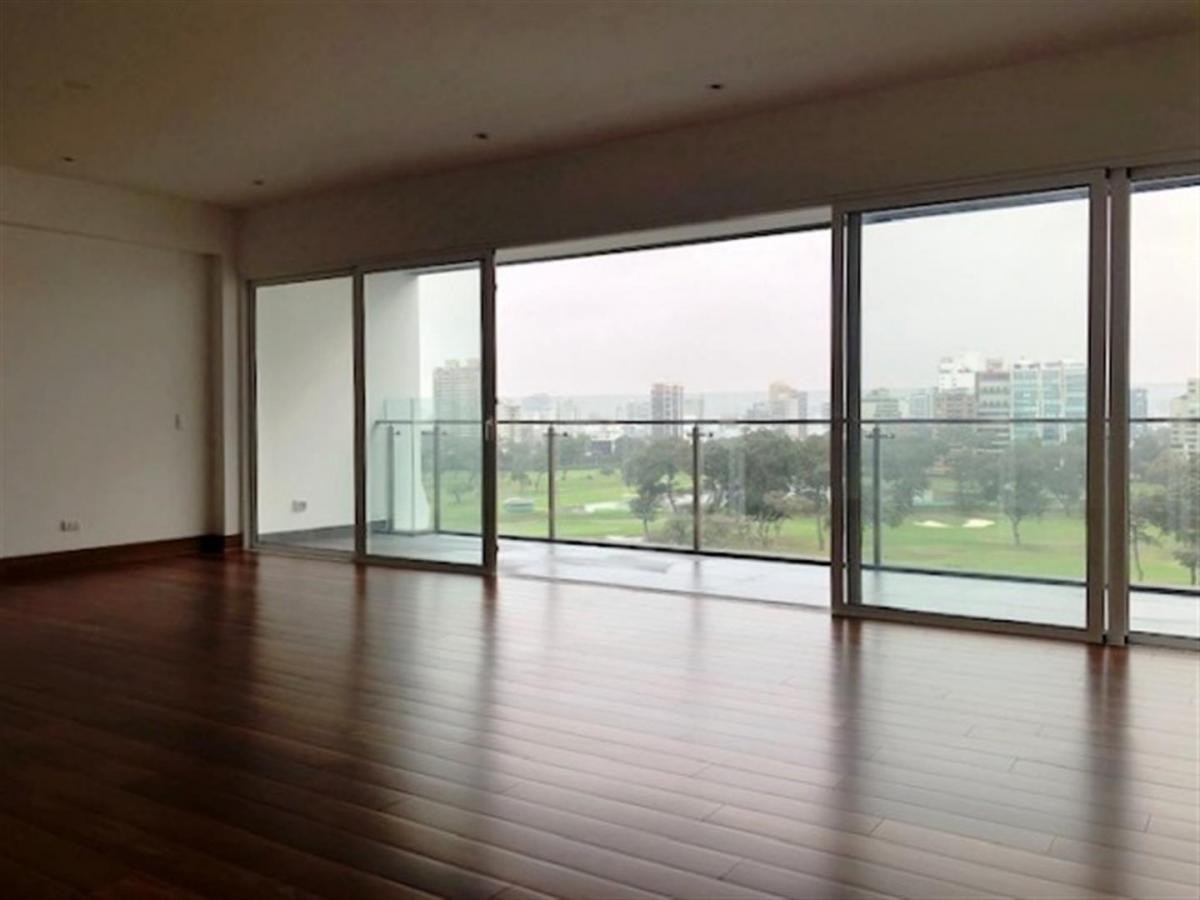 Vendo Amplio Departamento de 260 m², con Vista Al Golf, San Isidro