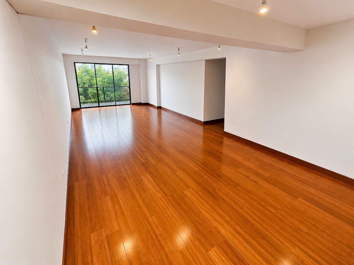 Vendo Exclusivo Flat de Estreno: 160 m² de Lujo, Privacidad y Amplitud San Isidro