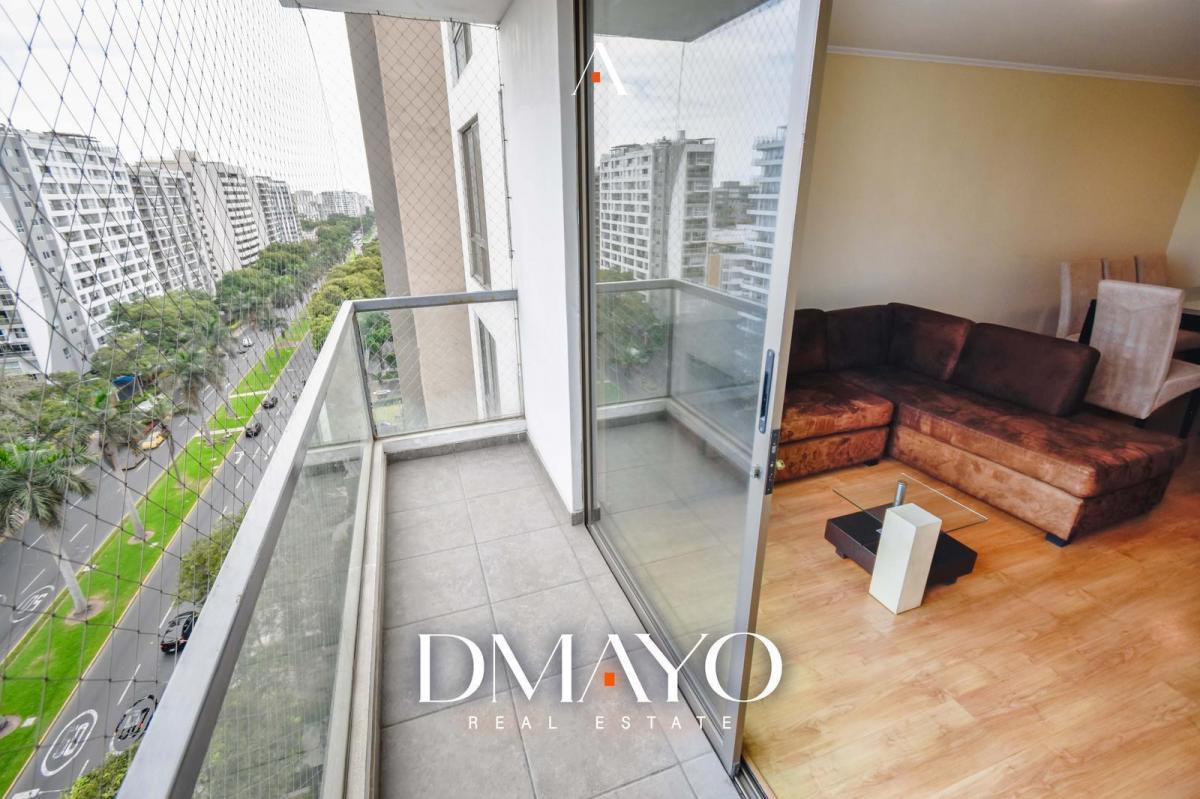 Amplio Departamento de 120 m² en Venta con 2 Dormitorios, Sala Tv/escritorio y 2 Estac. en San Isidro