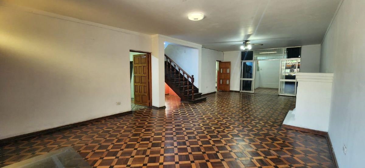 Vendo Departamento - Primer Piso - en San Luis