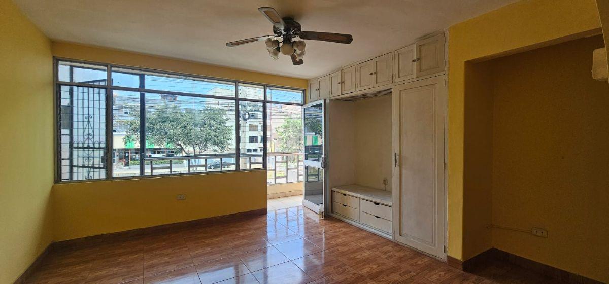Vendo Departamento en Segundo Piso 131 m²