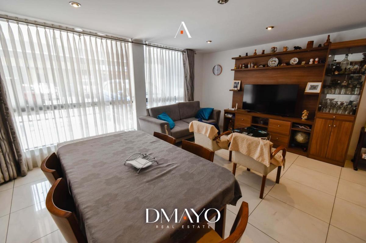 Amplio Departamento 1er Piso Zona Residencial