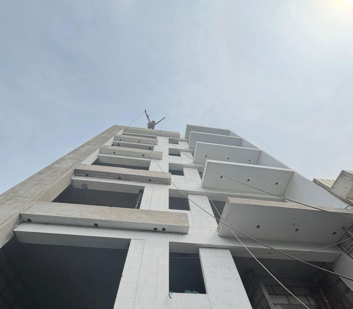 Ocasion, Vendo Dpto. de Estreno, 2do Piso Frente a Parque en San Miguel