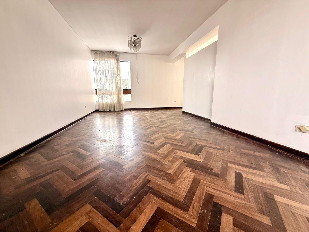 Vendo Amplio de 101 m² Departamento en San Miguel