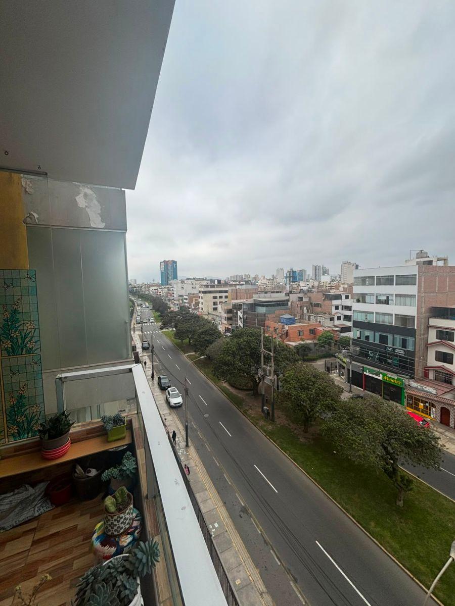 Amplio Departamento de 80 m² en San Miguel | Condominio con Áreas Comunes | Us$150, 000