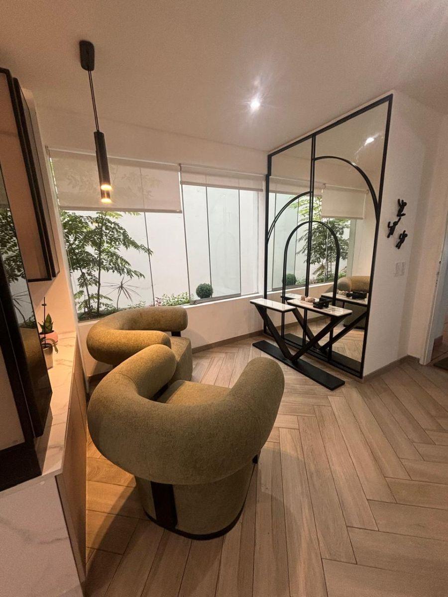 ¡Departamento Totalmente Remodelado Frente a Parque en Chacarilla!