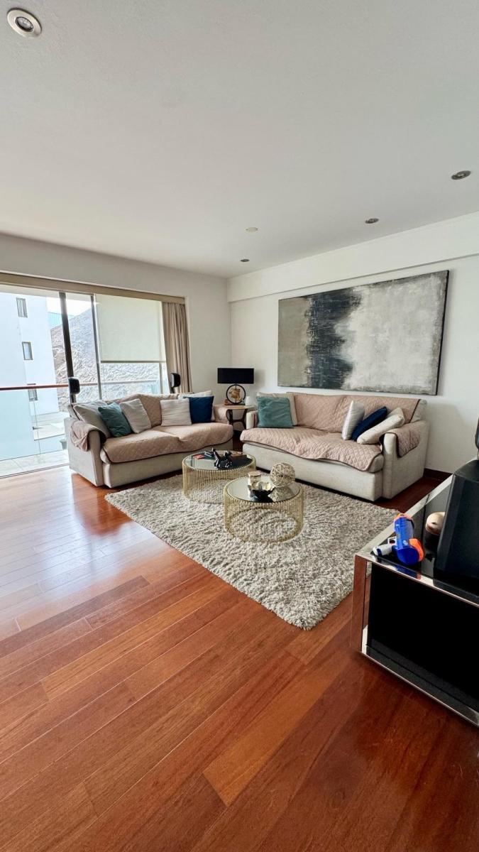 Departamento en venta en Santiago de Surco - 157 m², 3 dormitorios