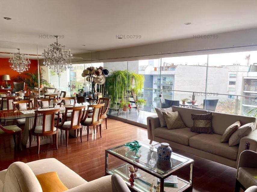 Vendo Lindo Departamento Duplex en Calle Reynaldo Vivanco N 4, Piso 5, Urb. Chacarilla, Surco.