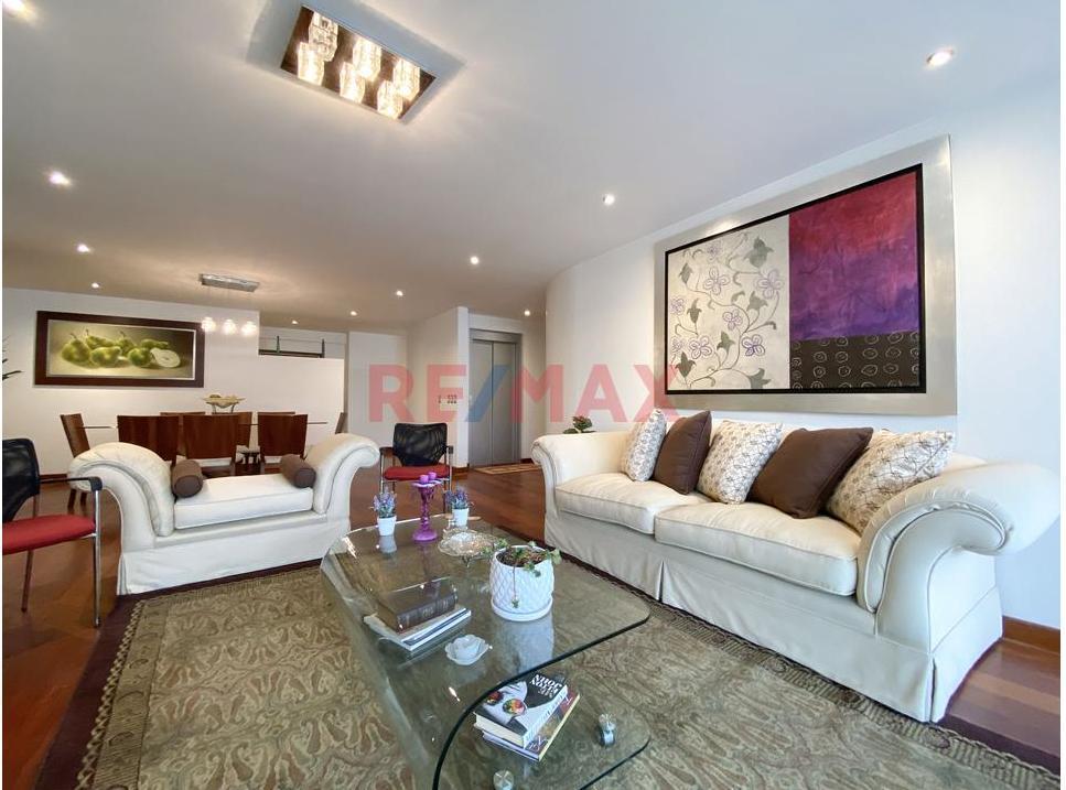 Venta de Departamento en Exclusivo Condominio - Las Casuarinas – Surco