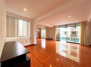 Venta Triplex, 4 Dormitorios, 3 Baños, con Terraza, Mateo Pumacahua