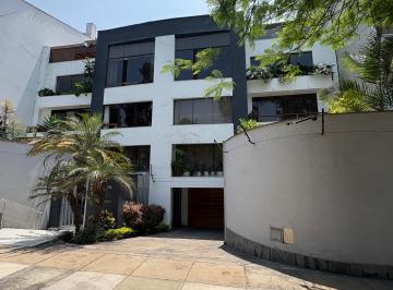 Venta de Hermoso Departamento Triplex Vista a La Calle