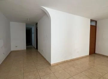 Venta de Departamento en Primer Piso – Sagitario, Santiago de Surco
