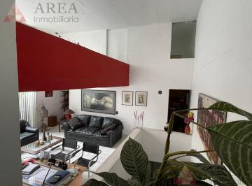 Departamento Tipo Casa en Monterrico, 5 Dormit. 4 Cocheras, Patios