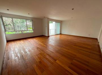 Lindo Departamento Frente a Parque en Chacarilla
