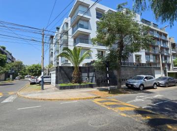 Departamento con Vista en Esquina en Venta en Chacarilla– Us$269, 000