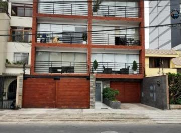 Excelente Departamento Duplex de 4 Dormitorios Frente a Parque en Urb. Las Gardenias. Surco