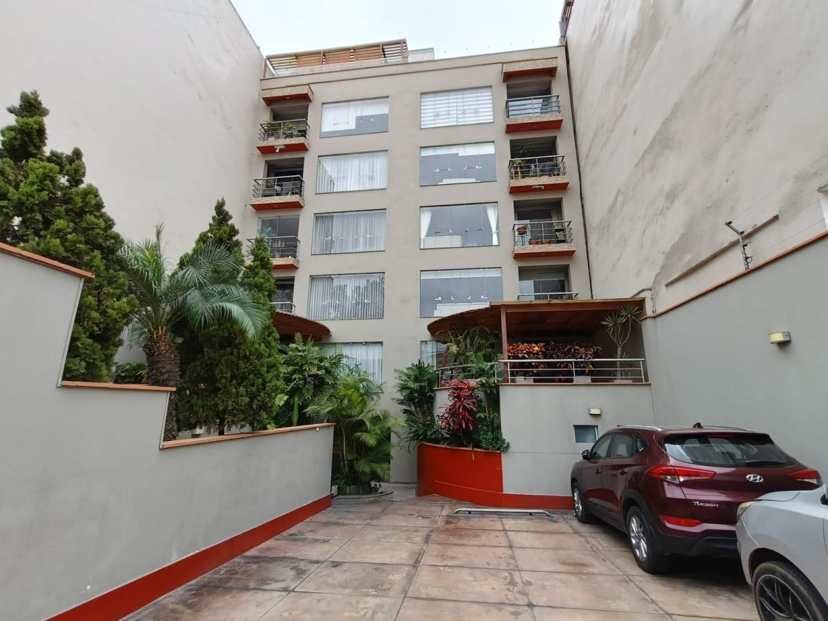 Dpto. en Valle Hermoso, 3 Dorm. 2 Cocheras, 1 Depósito, 193 m²